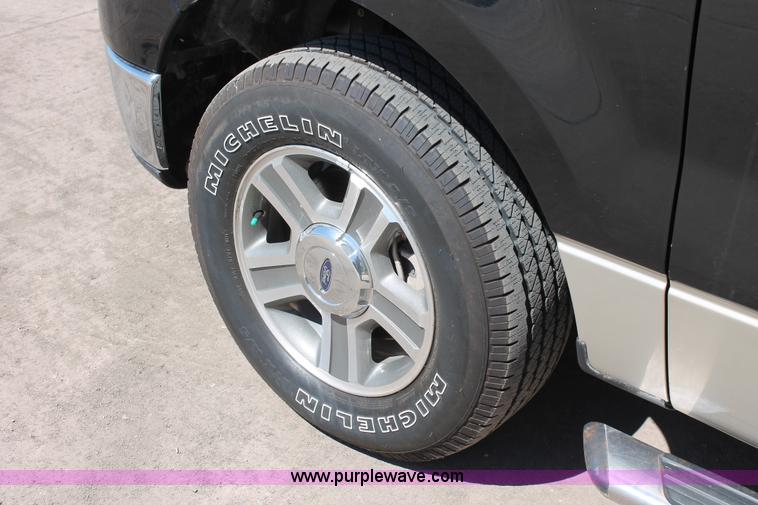 image for item K8835 2007 Ford F150 XLT SuperCrew pickup truck