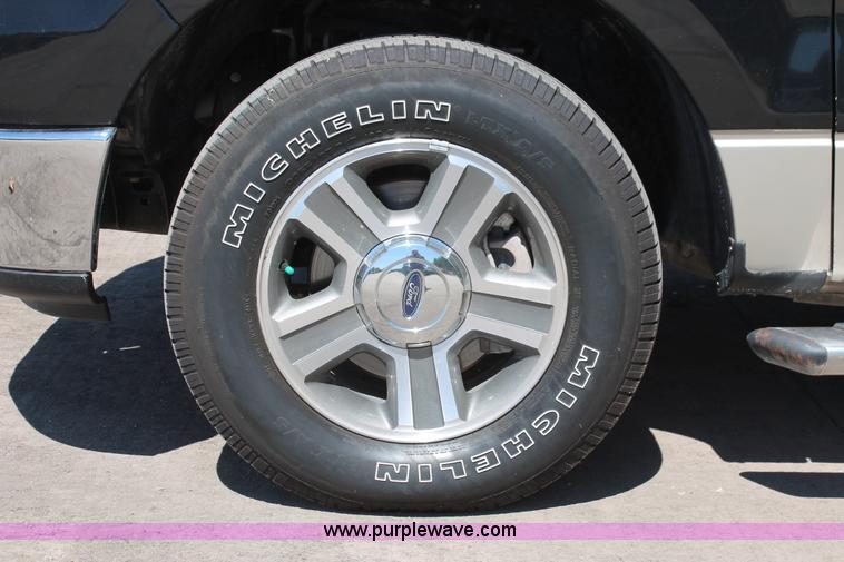 image for item K8835 2007 Ford F150 XLT SuperCrew pickup truck