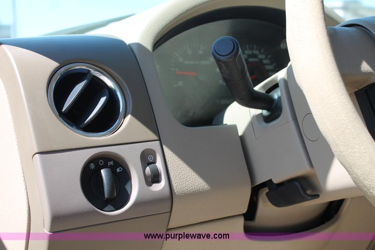 image for item K8837 2008 Ford F150 XLT SuperCrew pickup truck