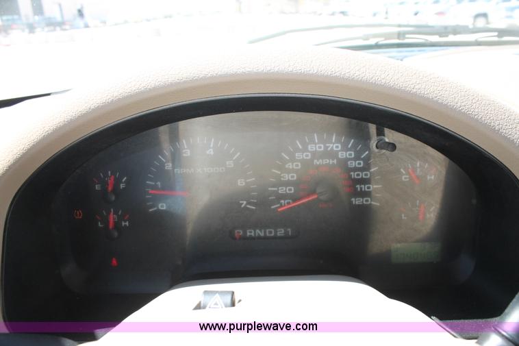 image for item K8837 2008 Ford F150 XLT SuperCrew pickup truck