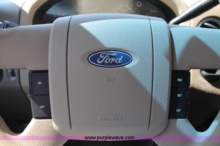 image for item K8837 2008 Ford F150 XLT SuperCrew pickup truck