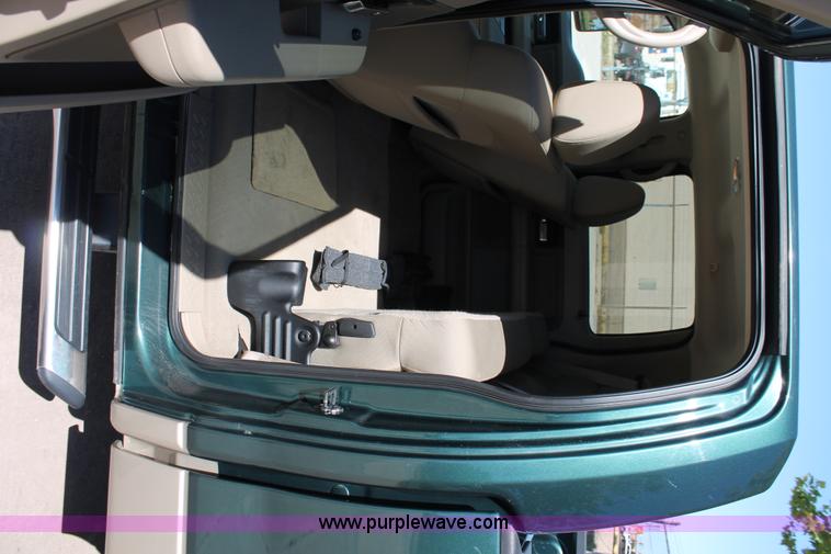 image for item K8837 2008 Ford F150 XLT SuperCrew pickup truck