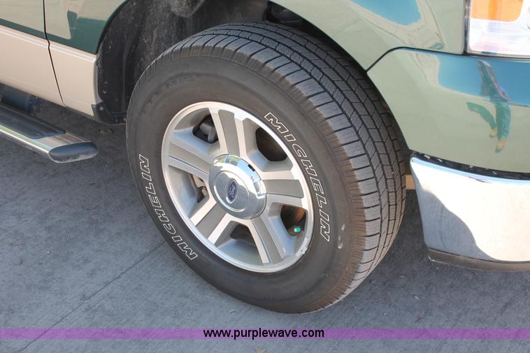 image for item K8837 2008 Ford F150 XLT SuperCrew pickup truck