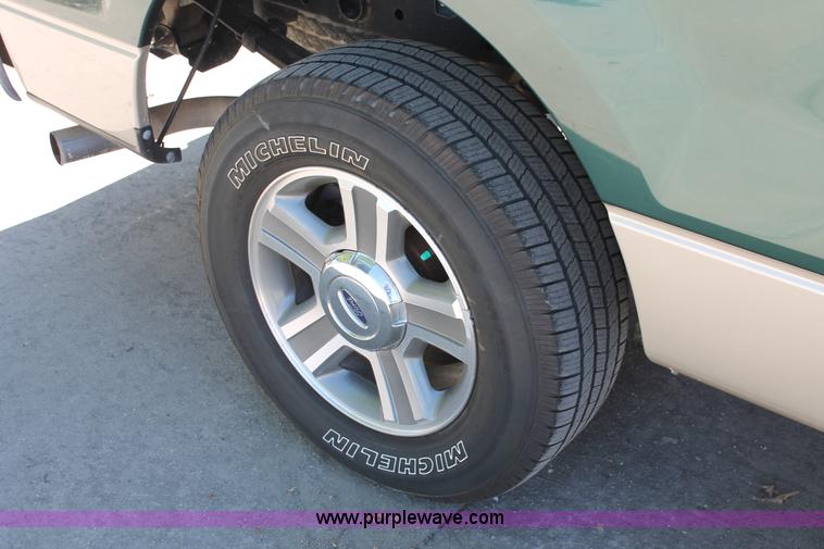 image for item K8837 2008 Ford F150 XLT SuperCrew pickup truck