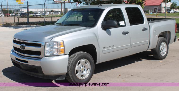 image for item K8838 2010 Chevrolet Silverado 1500 LT Crew Cab pickup truck