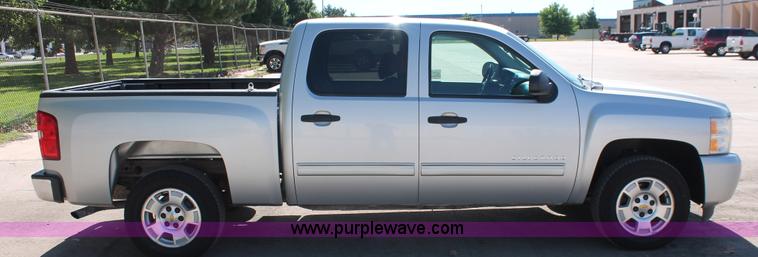 image for item K8838 2010 Chevrolet Silverado 1500 LT Crew Cab pickup truck