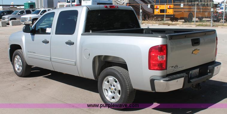 image for item K8838 2010 Chevrolet Silverado 1500 LT Crew Cab pickup truck