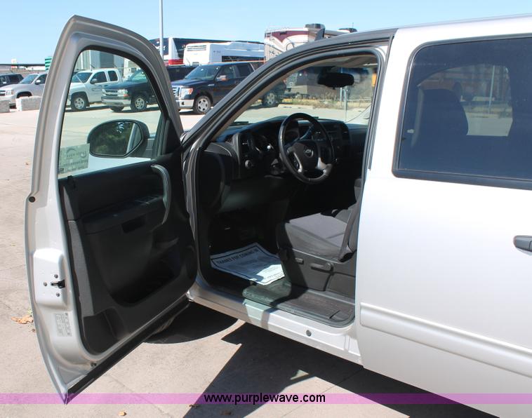 image for item K8838 2010 Chevrolet Silverado 1500 LT Crew Cab pickup truck