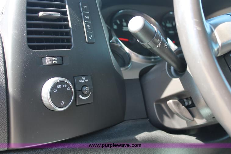 image for item K8838 2010 Chevrolet Silverado 1500 LT Crew Cab pickup truck