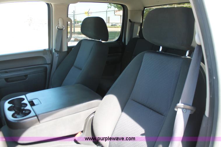 image for item K8838 2010 Chevrolet Silverado 1500 LT Crew Cab pickup truck