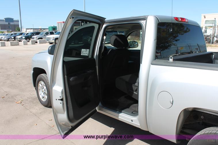 image for item K8838 2010 Chevrolet Silverado 1500 LT Crew Cab pickup truck