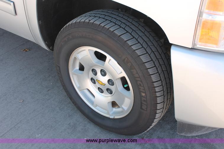 image for item K8838 2010 Chevrolet Silverado 1500 LT Crew Cab pickup truck