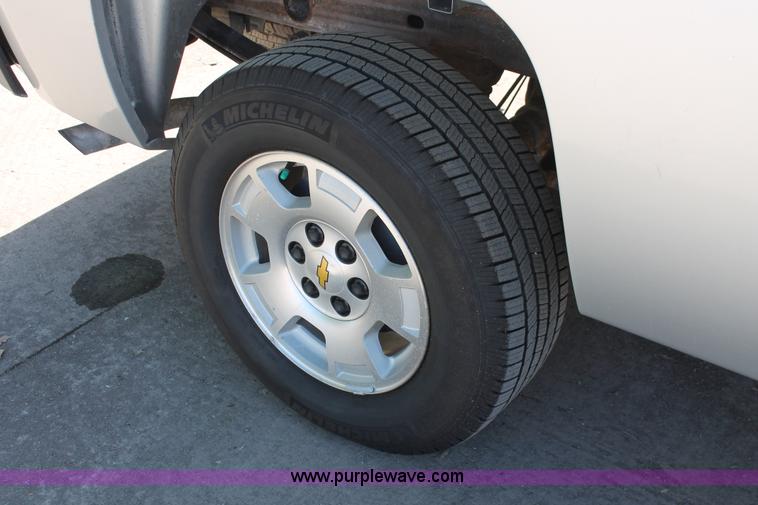 image for item K8838 2010 Chevrolet Silverado 1500 LT Crew Cab pickup truck