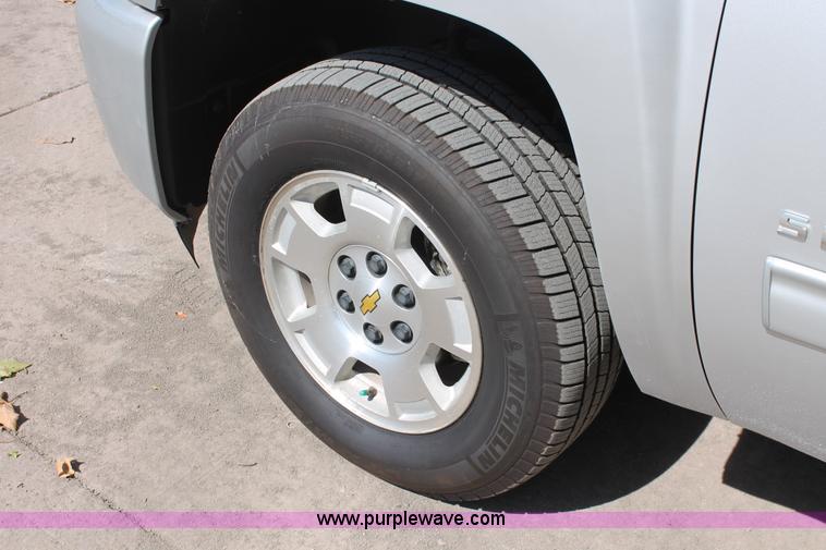 image for item K8838 2010 Chevrolet Silverado 1500 LT Crew Cab pickup truck