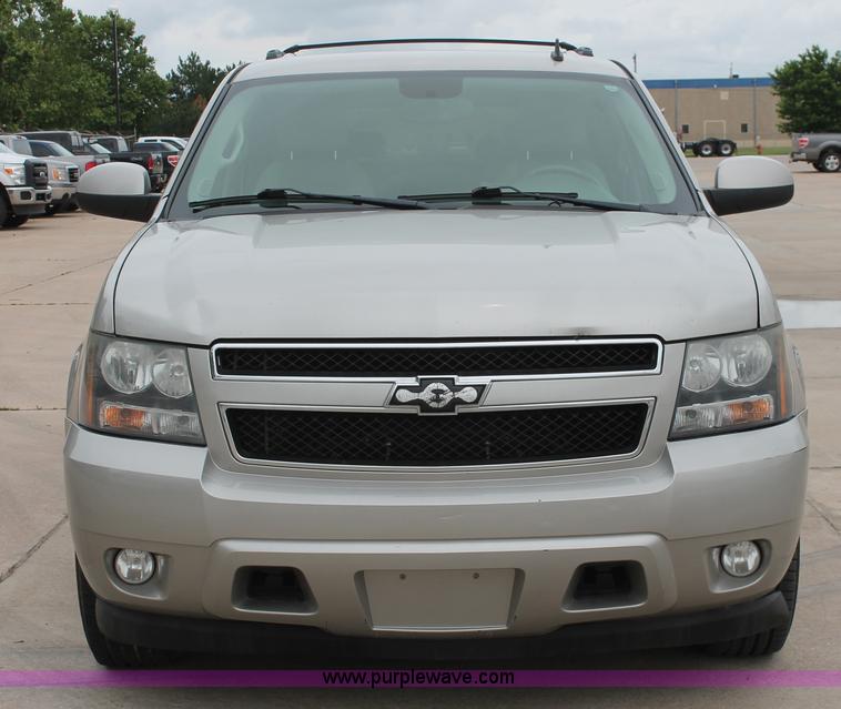image for item K8839 2009 Chevrolet Suburban 1500 LT SVU