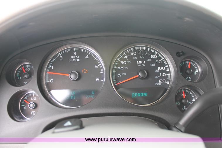 image for item K8839 2009 Chevrolet Suburban 1500 LT SVU