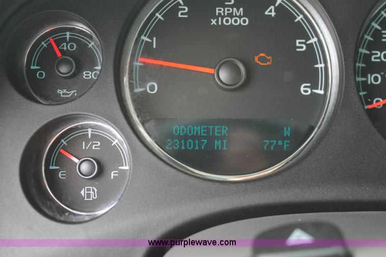 image for item K8839 2009 Chevrolet Suburban 1500 LT SVU