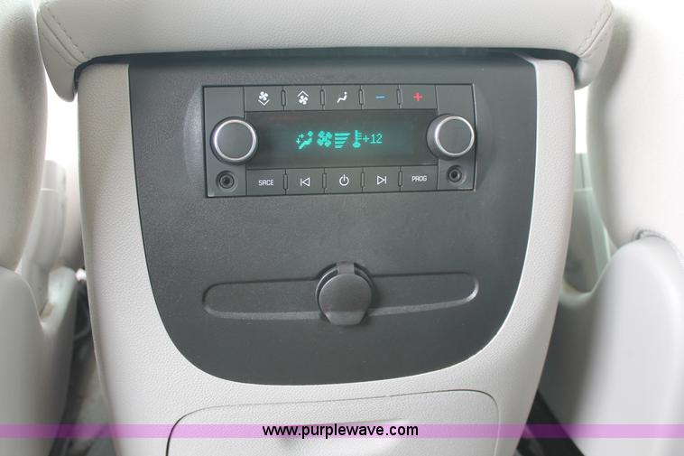 image for item K8839 2009 Chevrolet Suburban 1500 LT SVU