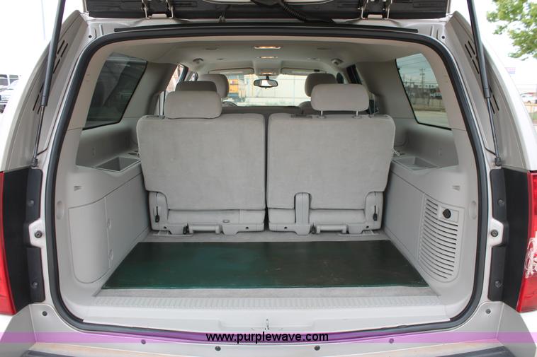 image for item K8839 2009 Chevrolet Suburban 1500 LT SVU