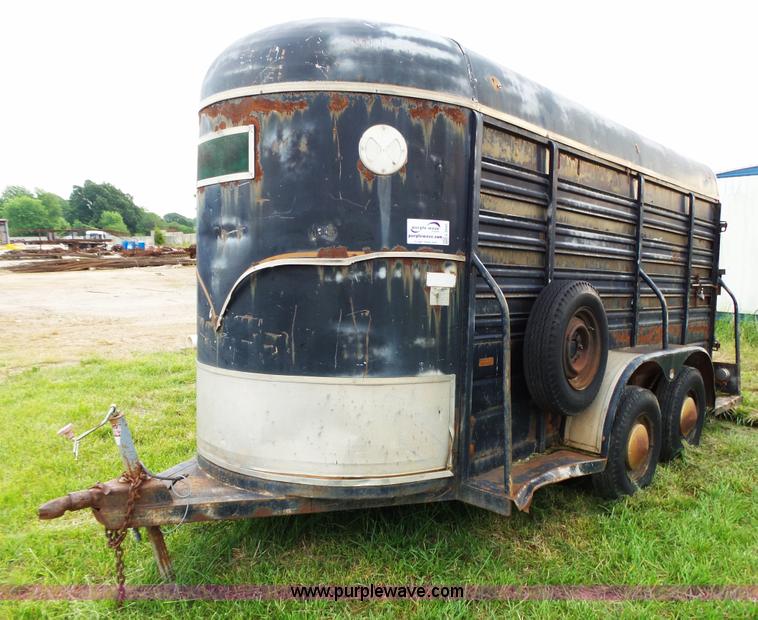 image for item L2045 1981 WW livestock trailer