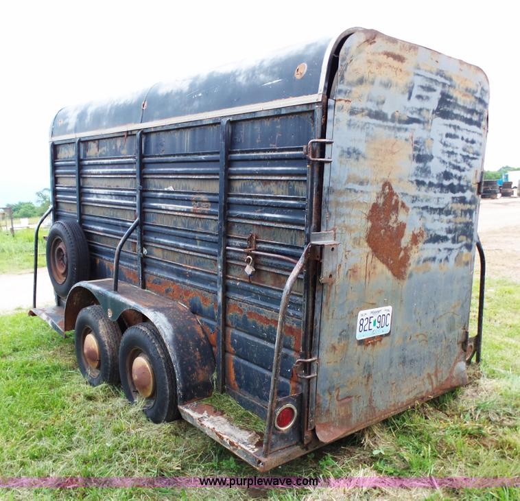 image for item L2045 1981 WW livestock trailer