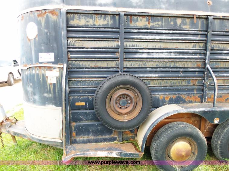 image for item L2045 1981 WW livestock trailer