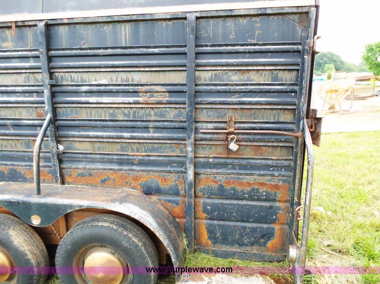 image for item L2045 1981 WW livestock trailer
