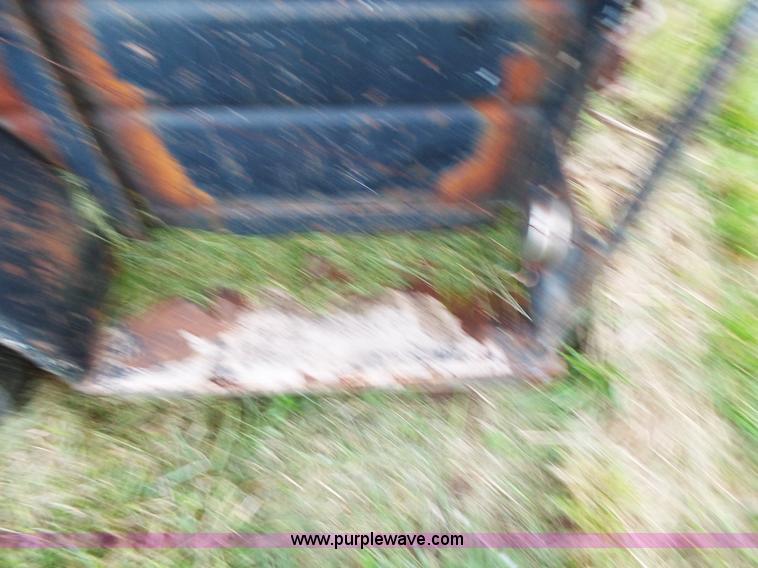 image for item L2045 1981 WW livestock trailer