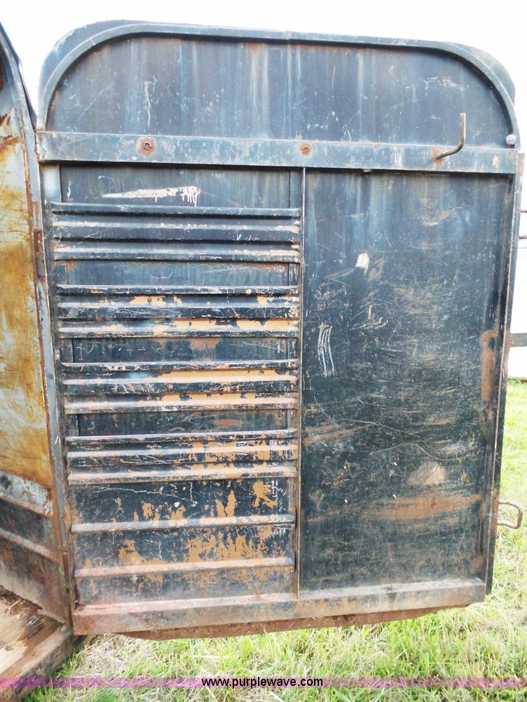 image for item L2045 1981 WW livestock trailer