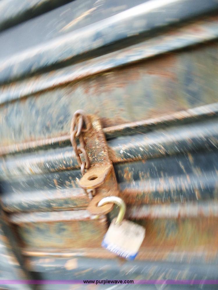 image for item L2045 1981 WW livestock trailer