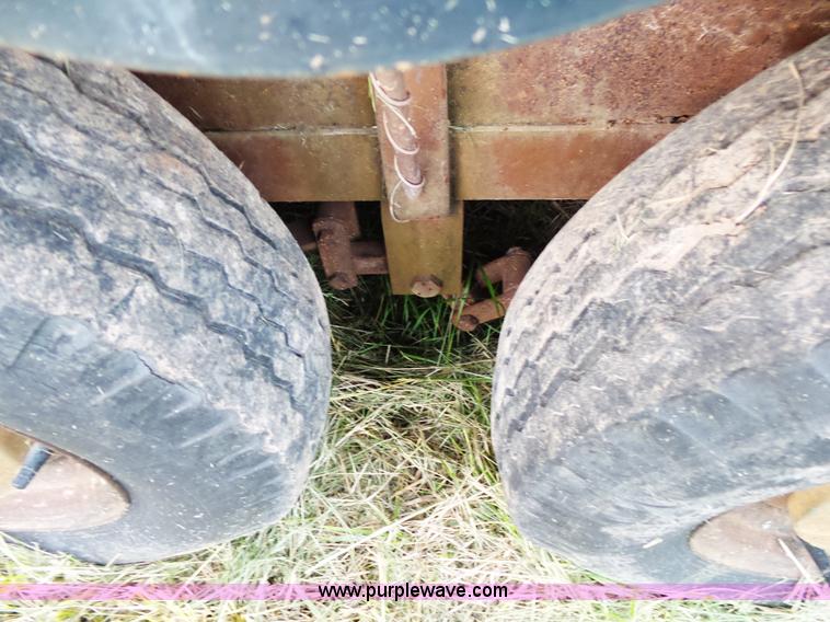 image for item L2045 1981 WW livestock trailer