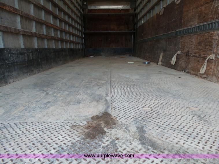 image for item L2048 1997 International 4900 box truck