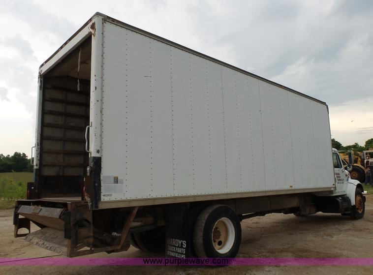 image for item L2048 1997 International 4900 box truck