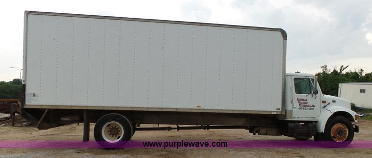 image for item L2048 1997 International 4900 box truck