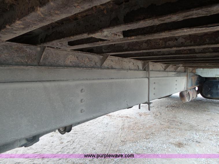 image for item L2048 1997 International 4900 box truck