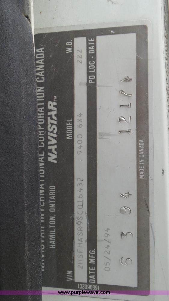 image for item L2058 1995 International 9400 semi truck