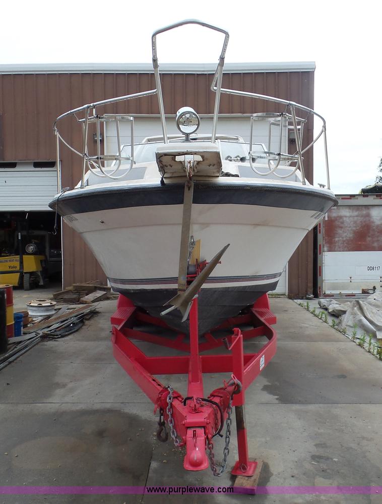 image for item L2059 1985 Bayliner Coutessa boat