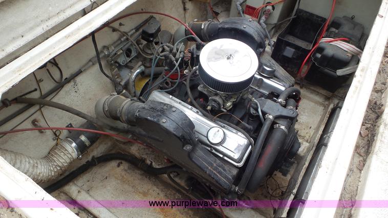 image for item L2059 1985 Bayliner Coutessa boat