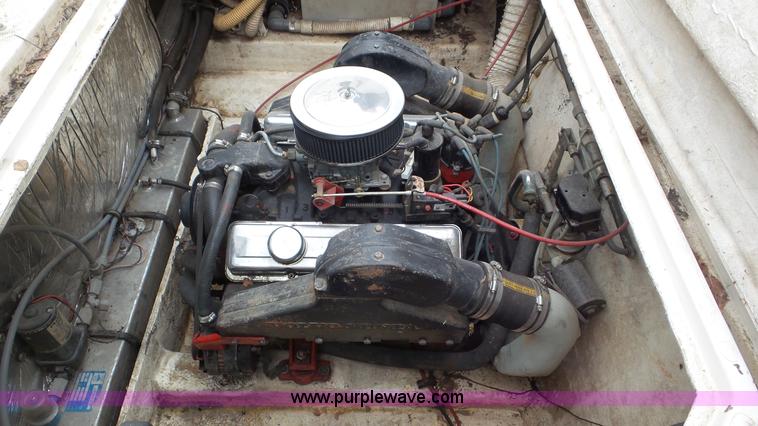 image for item L2059 1985 Bayliner Coutessa boat