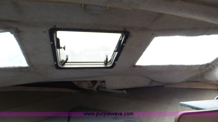 image for item L2059 1985 Bayliner Coutessa boat