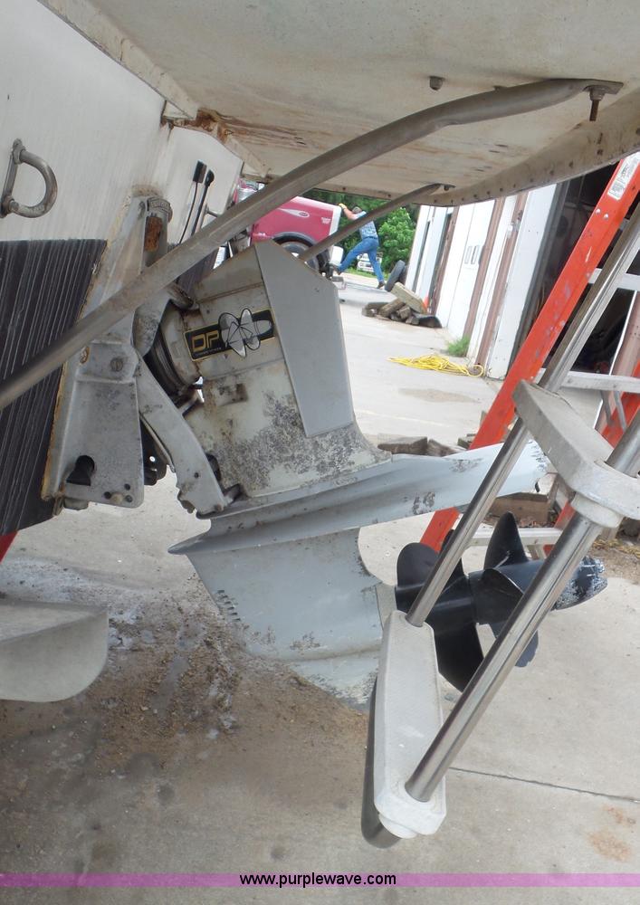 image for item L2059 1985 Bayliner Coutessa boat