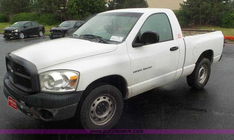 image for item L2072 2007 Dodge Ram 1500 pickup truck