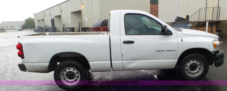 image for item L2072 2007 Dodge Ram 1500 pickup truck