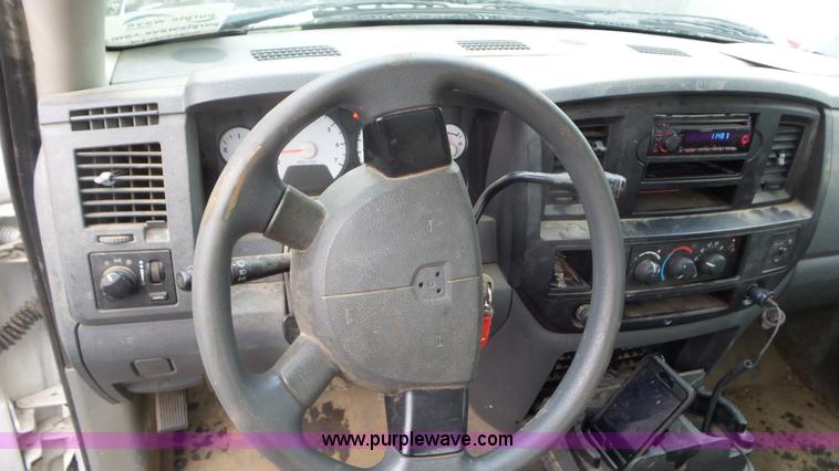 image for item L2072 2007 Dodge Ram 1500 pickup truck