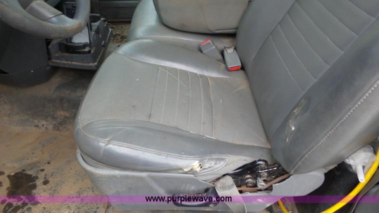 image for item L2072 2007 Dodge Ram 1500 pickup truck