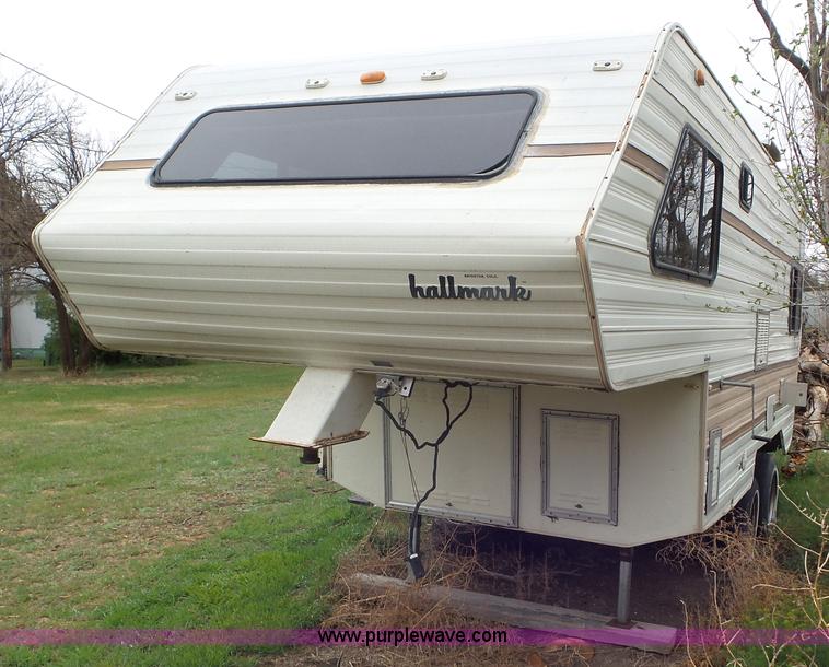 image for item L2155 1989 Hallmark camper