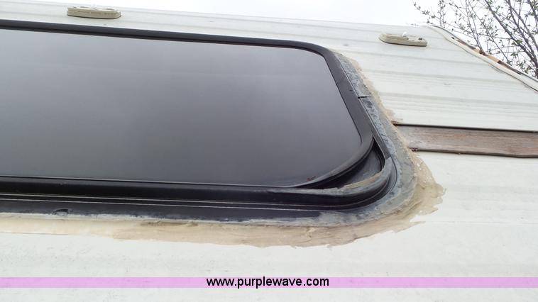 image for item L2155 1989 Hallmark camper