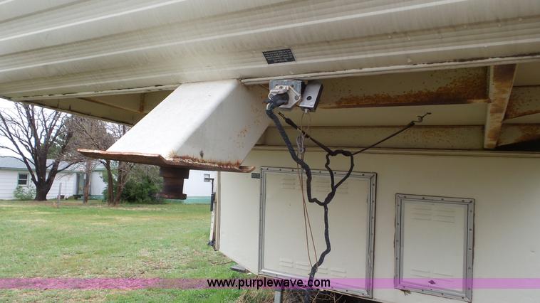 image for item L2155 1989 Hallmark camper