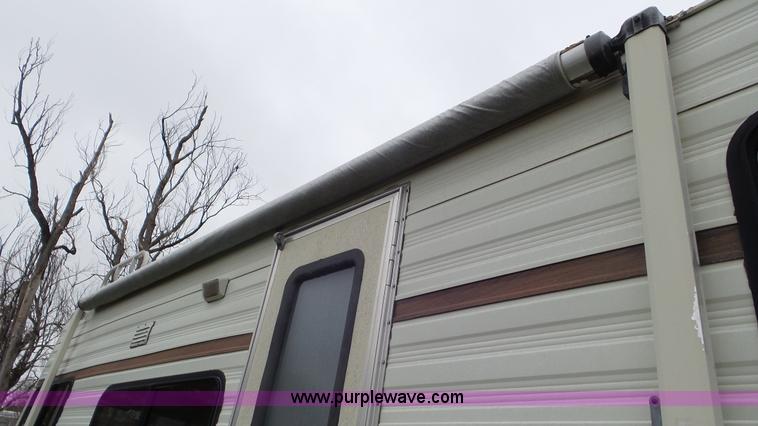 image for item L2155 1989 Hallmark camper