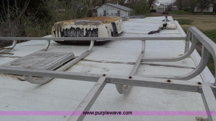 image for item L2155 1989 Hallmark camper